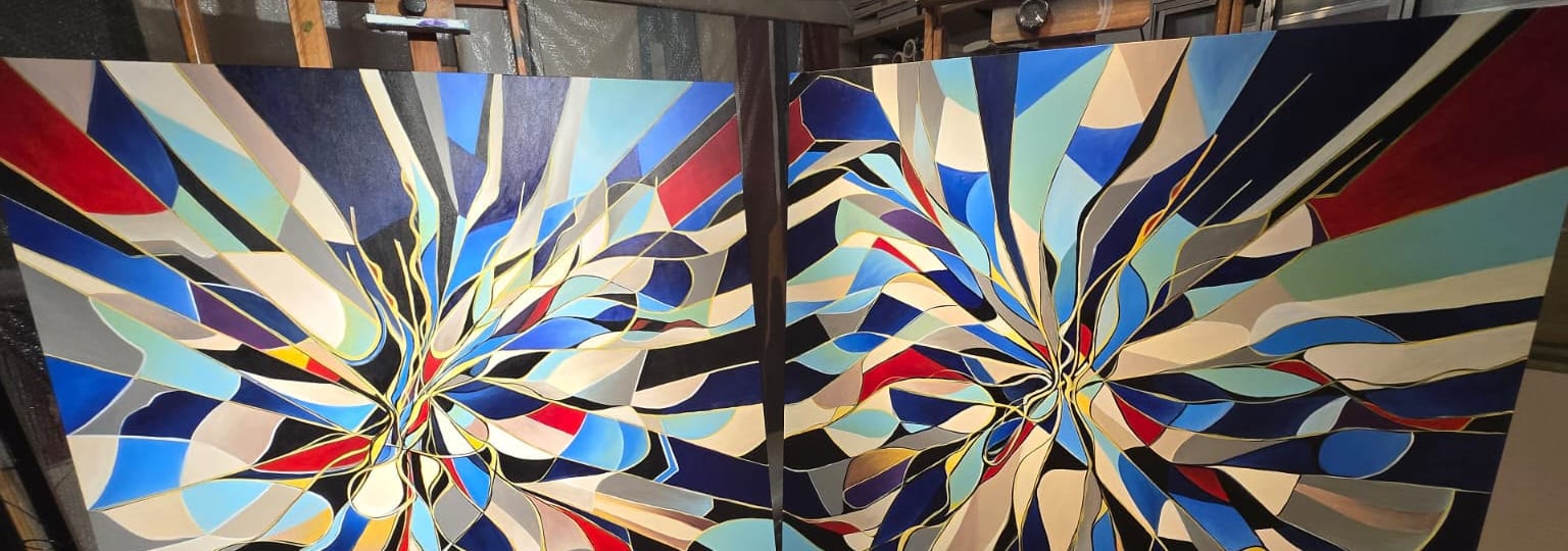 Colors Geometria Nº 07 diptych — faceted planes in cobalt, carmine and cream over black, stitched by veins of gold
